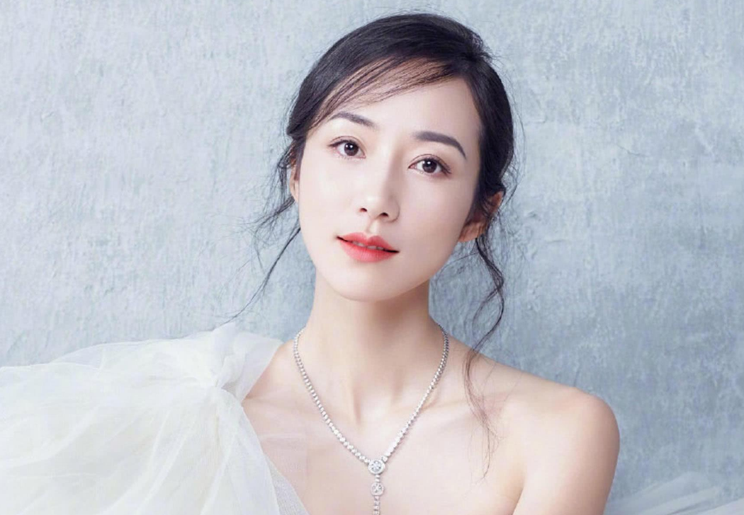 韩雪|18岁就身价过亿的韩雪，为何导戏惨获差评，后靠什么赢王文也？