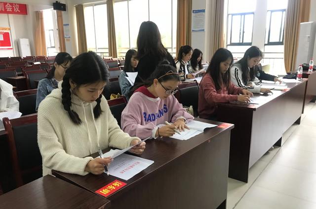 腾讯|师范生“喜从天降”,教育部发布通知,部分毕业生可直接进中小学