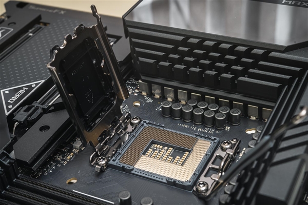 英特尔|破天荒！主板芯片组的设计 Intel要外包了