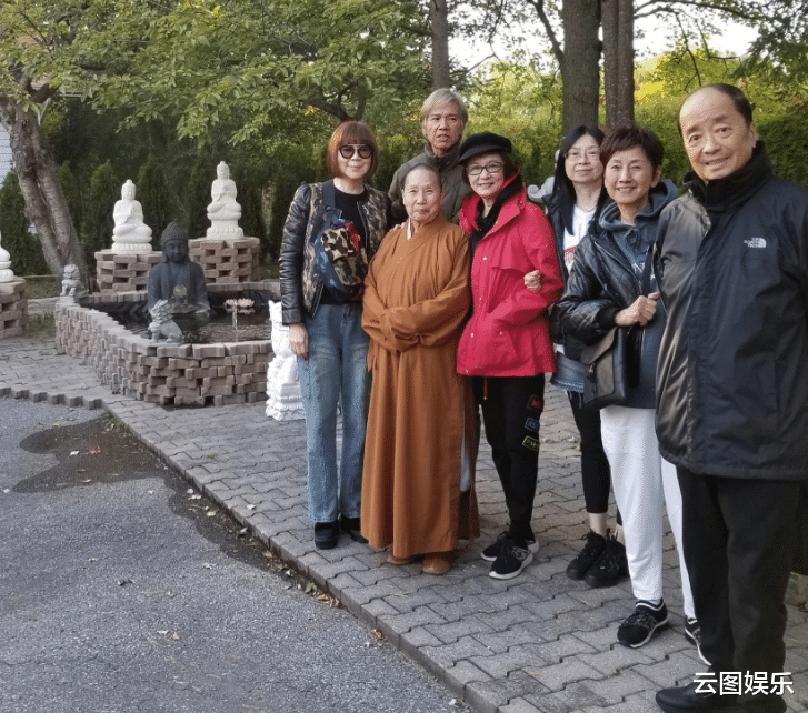 李小龙|苗可秀移民国外近况，禅院吃斋很悠闲，曾与李小龙传绯闻至今未婚