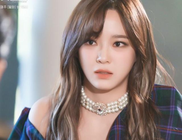 社内相亲|《社内相亲》安孝燮陷入假恋爱，金世正身份惨遭揭穿，恶整将展开