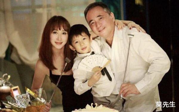 |圈内嫁外国人的8位女星：金星为孩子离婚，韦唯一度遭遇生命威胁