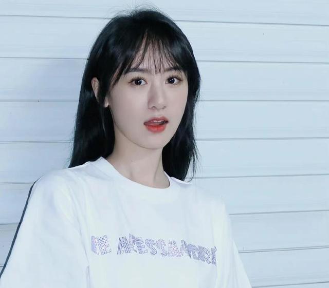 袁冰妍|袁冰妍招谁惹谁了？事发后可以继续留在娱乐圈，自然不算劣迹艺人