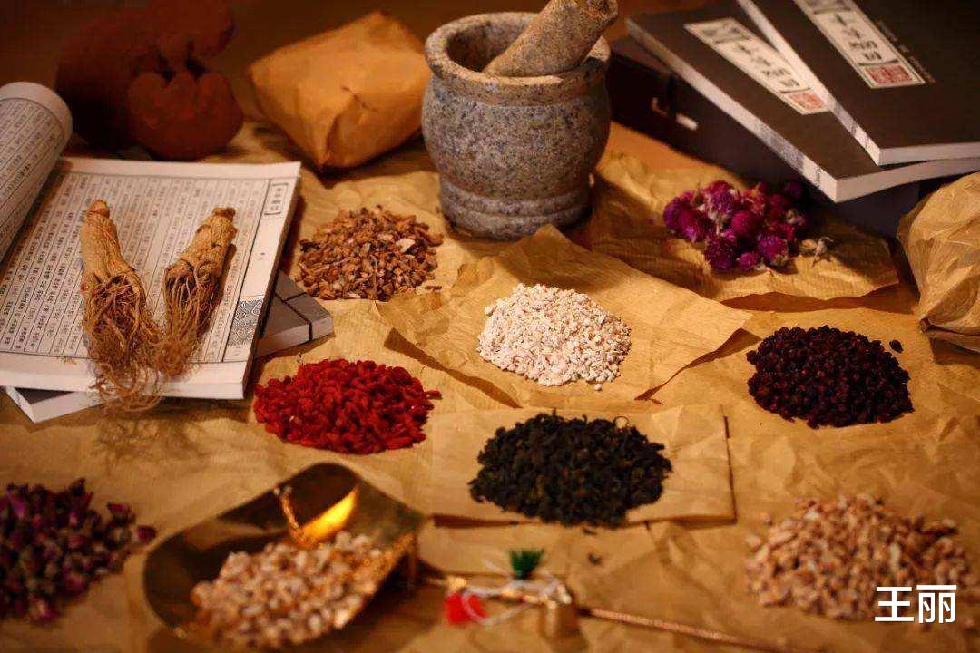 |更年期综合症令人苦不堪言,别着急,中医用一方帮你养血调经,疏肝理脾