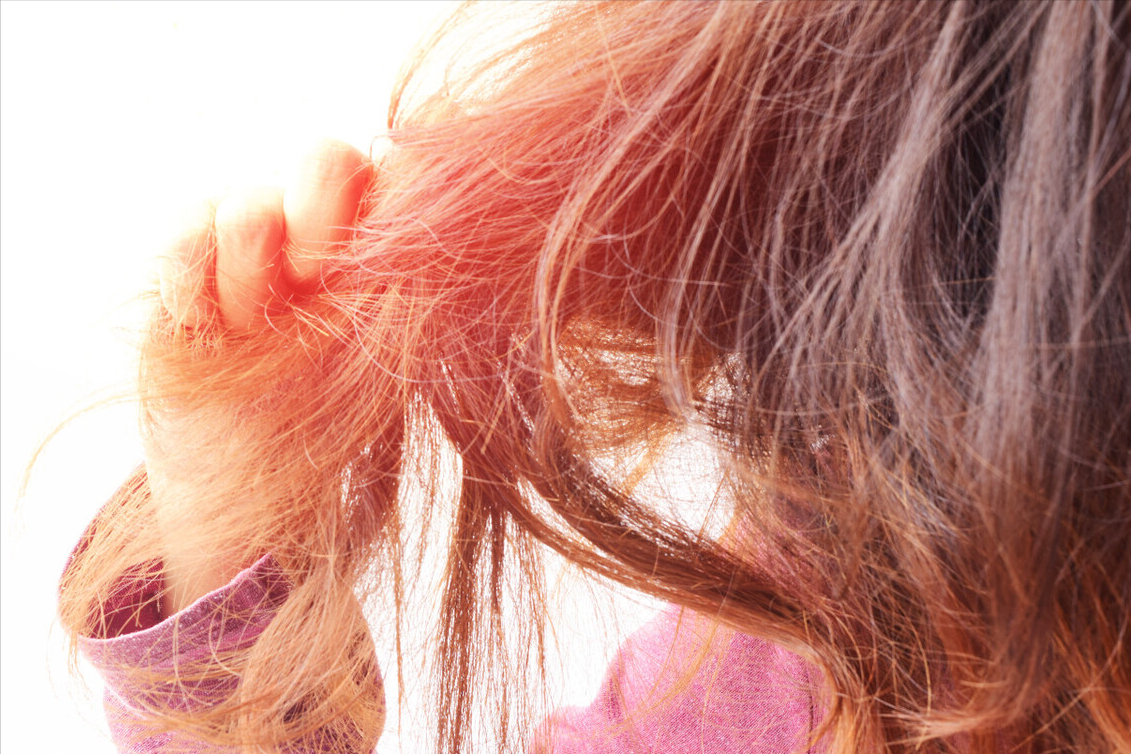 离子烫 头发毛糙是做软化还是做柔顺?软化后再拉直头发才柔顺,别搞错了