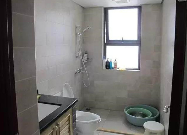 新家刚入住半个月,老公说阴森森的,大家帮忙看看哪里出问题了?