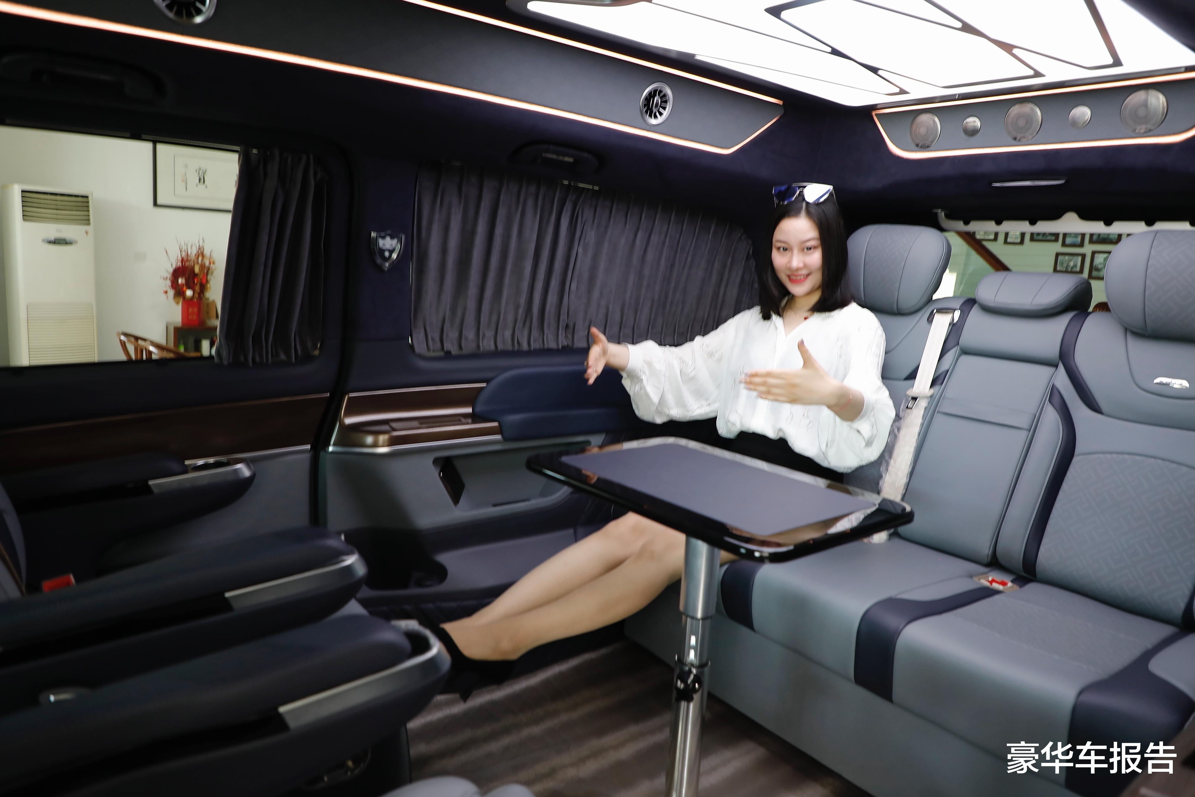 错过等一年！奔驰官方授权7座保姆车，10多万的豪华装修全都送？