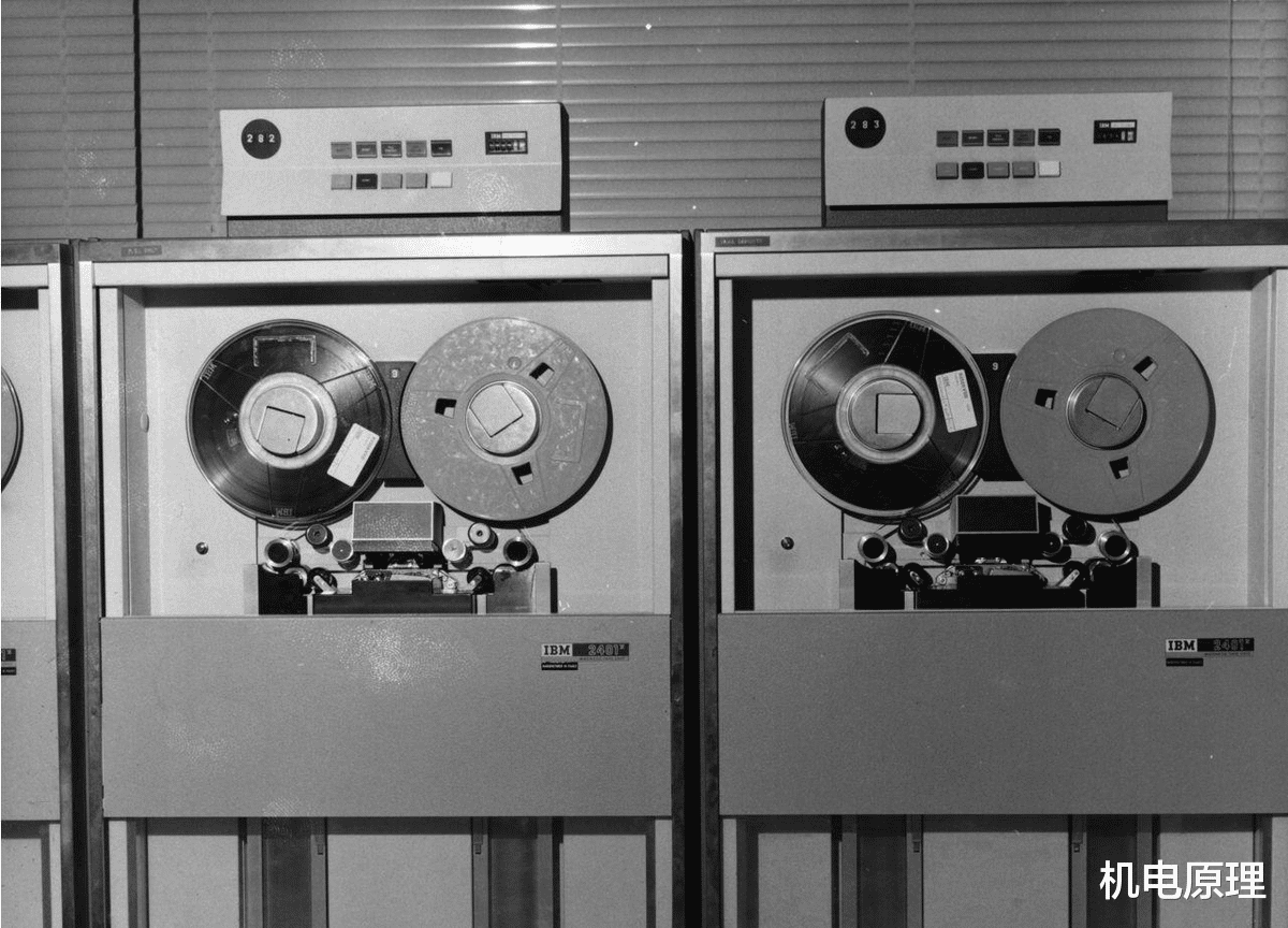 成都|数据存储的发展历程