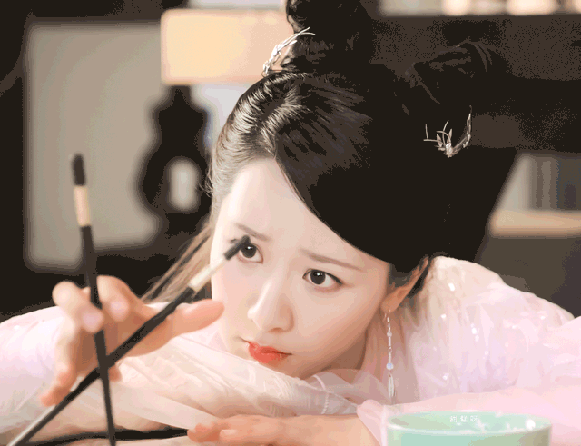 百克力|乔欣、杨紫古装半永久，这两个热搜太尴尬了