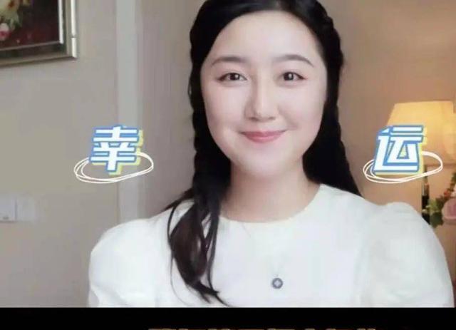 高君雨|点读机女孩20岁神似李兰迪！考名校成康辉师妹，父母拒绝进演艺圈