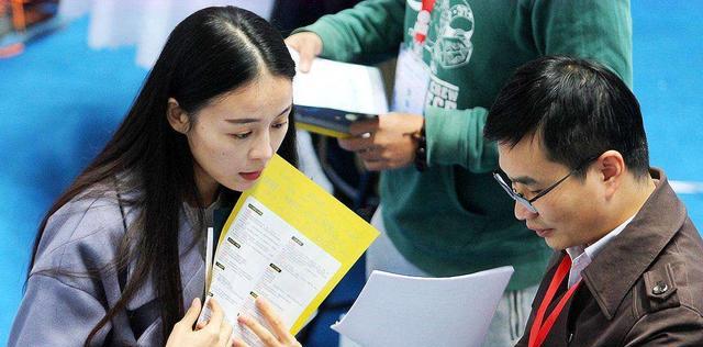 国企|国企中储粮开始招聘,有很多适合女生的岗位,年薪也很有吸引力