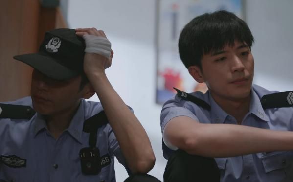 娱乐圈|《警察荣誉》同样被所长批评了一顿，为什么两人的表现截然不同？