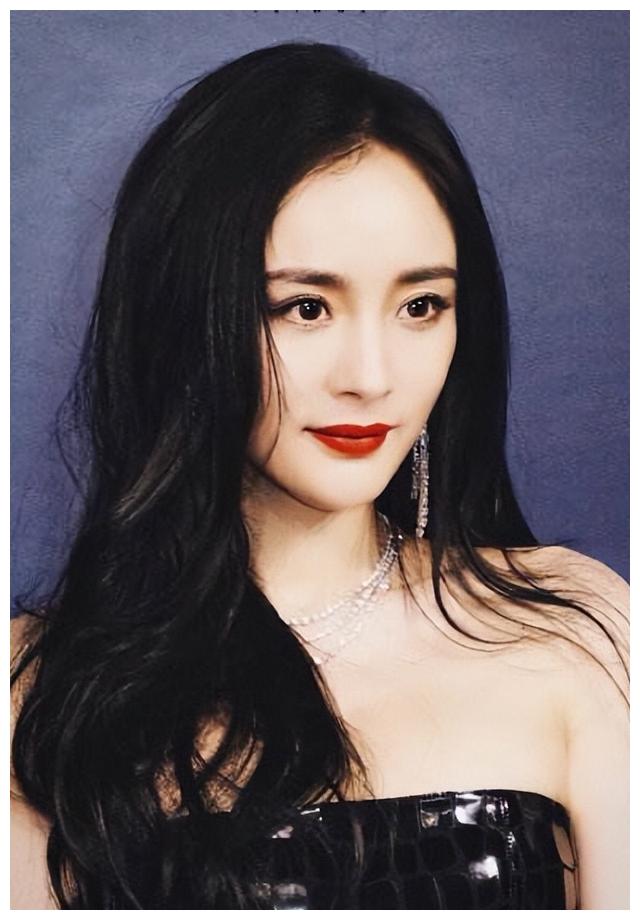 杨幂|出道被导演甩耳光，如今身价过亿，却成烂剧女王，杨幂，你糊涂啊