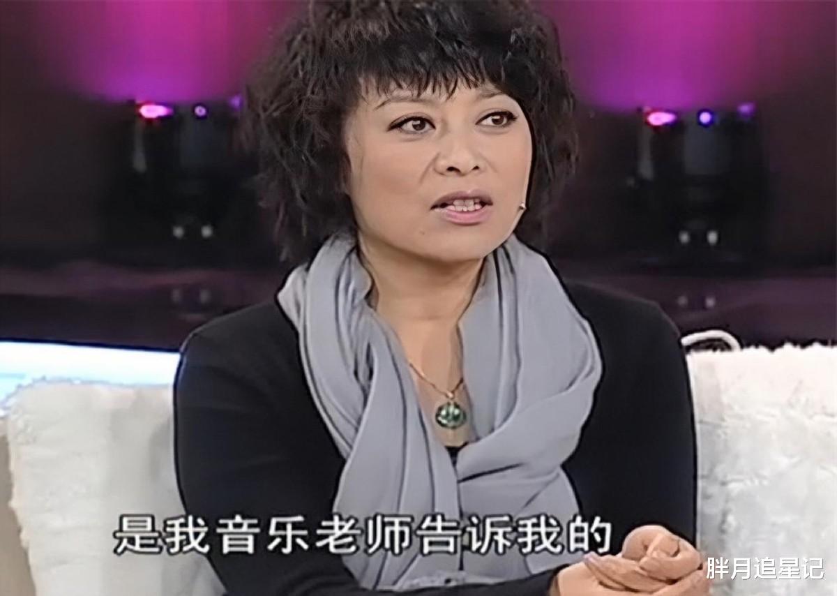 岳红|影后岳红：28岁生女被离婚，40岁独自抗癌，今女儿成她唯一依靠