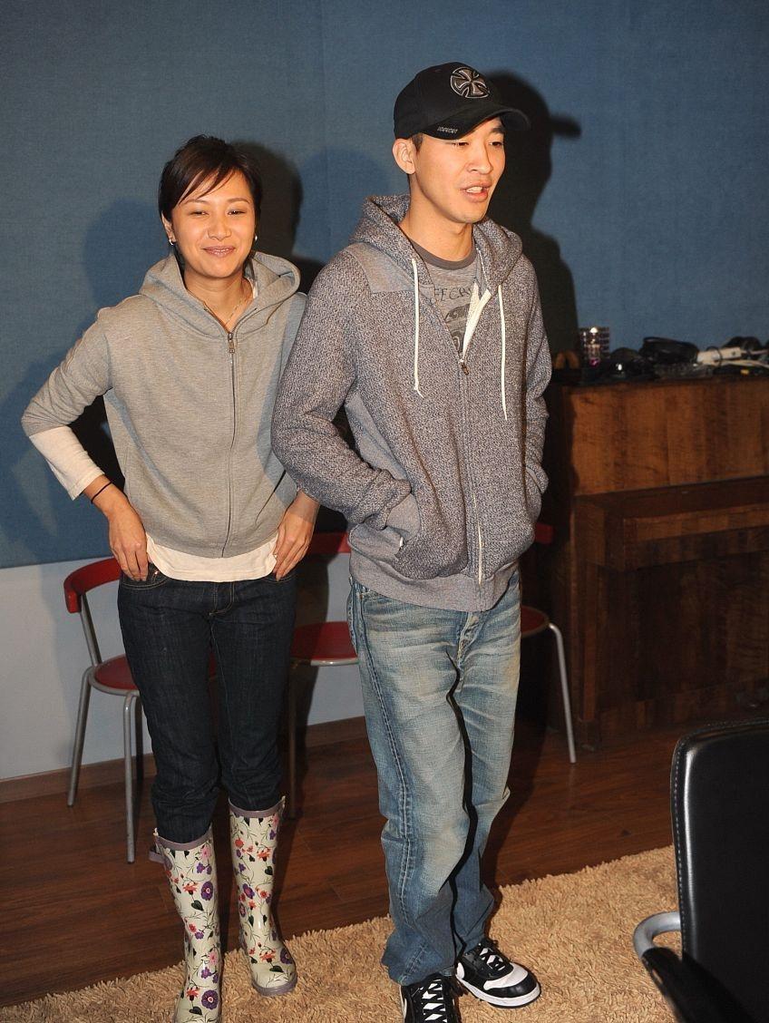 黄立行|黄立行对徐静蕾说:“你这身童真童趣,至少减龄十几岁!”