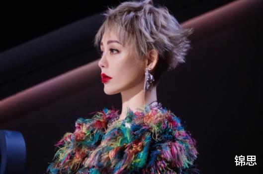 宁静|宁静晒出近况,身穿渔网袜跳舞,却遭网友吐槽