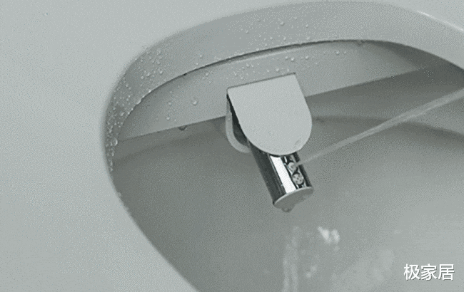 马桶3天不刷,变黄还发臭?学学日本主妇这么做,干净又卫生