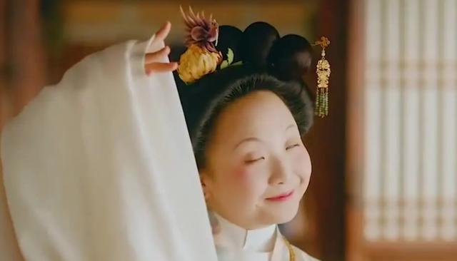 物理防晒 身材丰腴的女星,刘亦菲健身但不刻意减肥,杨紫说自己最瘦100斤