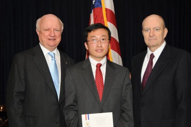 芯片|中美芯片战，真正卡我们脖子的都是中国人！