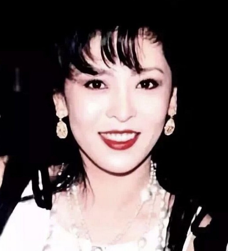 陈岚|嫁给向华强以前，陈岚到底是一个怎样的人?