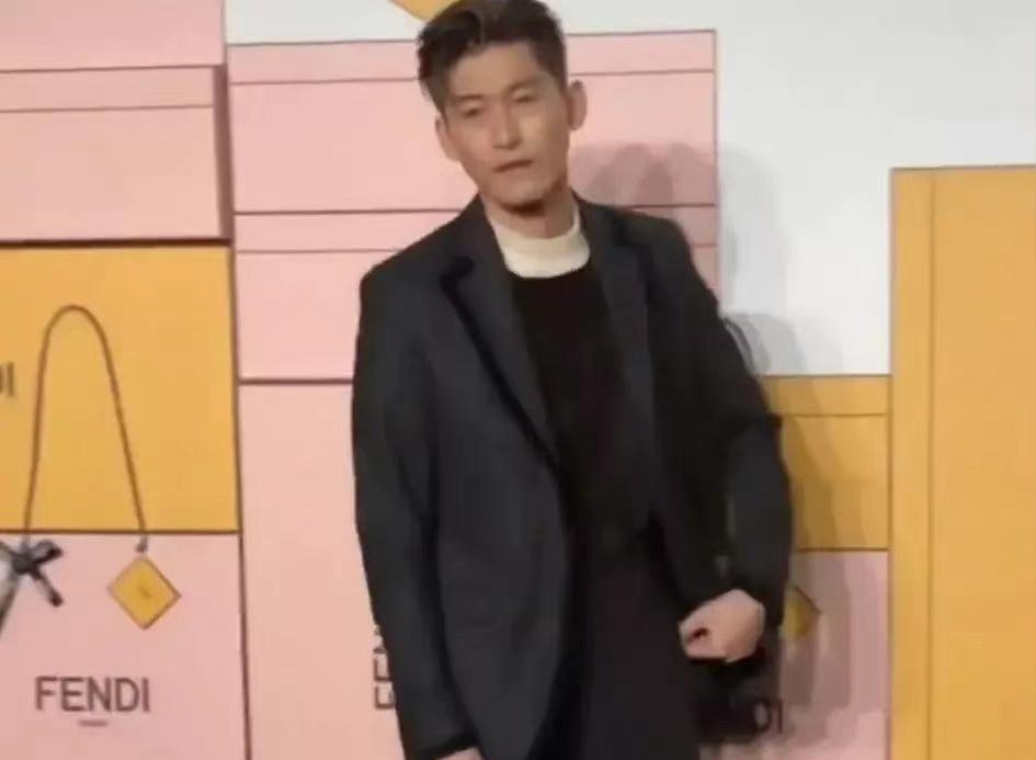 张翰|作品下架后，张翰参加活动无精打采，原本的自信张扬消失殆尽！