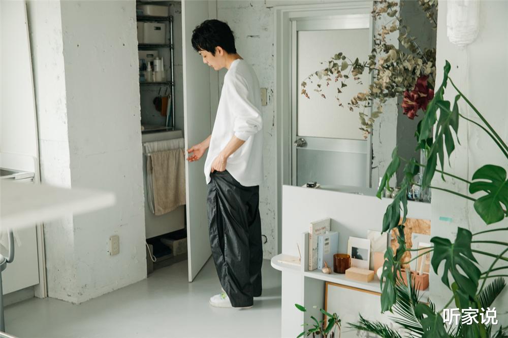 日本29岁小伙坚持“低欲望生活”,入住4年的家一尘不染,太自律