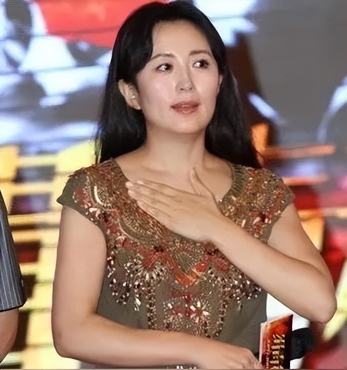 杨童舒|演员杨童舒：34岁意外怀孕，没有刻意隐婚，老公只是个普通人