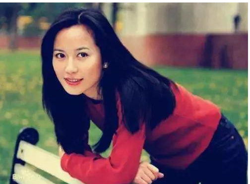 陈建斌|知名演员俞飞鸿:8岁出道16岁成名,51岁选择不婚不育