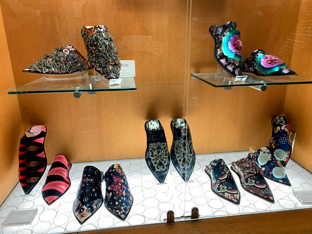 博物馆|【有艺境·艺外】像弗里达·卡罗、安迪·沃霍尔一样穿搭?太另类怕你hold不住