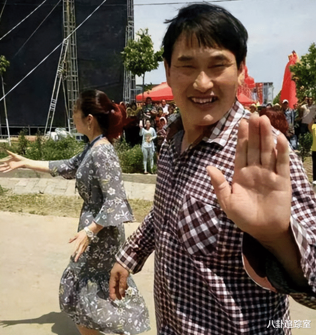 陈萌|男版陈亚男？陈萌遭网暴，哥哥澄清：账号是我开的，妹妹毫不知情