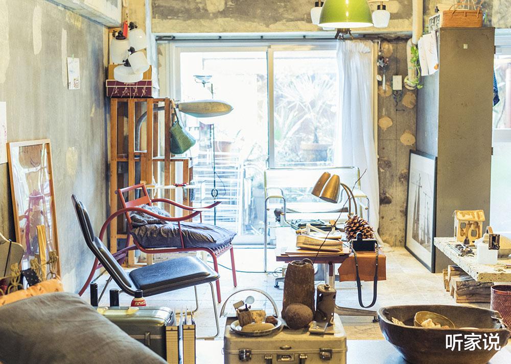 毛坯房|37岁大叔在毛坯房里住12年,107㎡狭长户型里,到处是“水泥感”