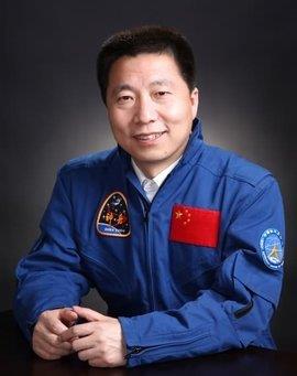 17年前,杨利伟太空听到的“敲门声”,万幸没有开门