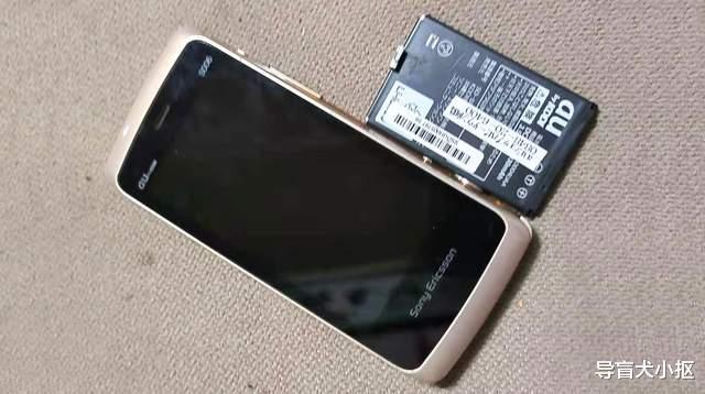 索爱|一款不能正常用的滑盖机，体验日版索尼爱立信s006，操作菜单靠猜