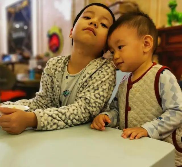 王刚|老来得子的11位明星:一把年纪还要赚奶粉钱,最大与孩子相差81岁