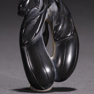 |和田玉黑皮料福瓜挂件