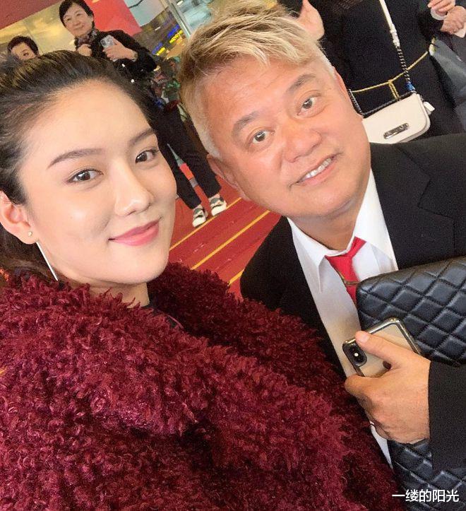 曾志伟|曾志伟强吻马来西亚女网红！？视频曝光原来如此！