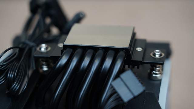 主板|非折腾玩家看过来,这张B660主板可以媲美Z690了