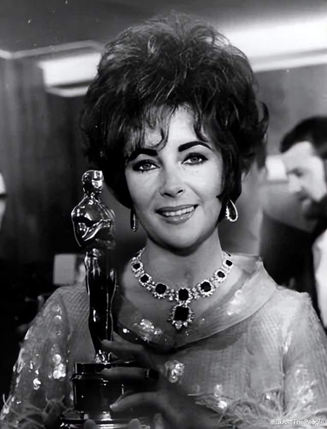 伊丽莎白·泰勒|世界头号美人:一生寻觅真爱,8段婚姻7任丈夫,遗产6亿却不幸福