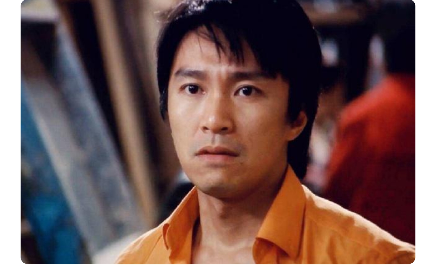 周星驰|周星驰挑演员很严格,但却被此人骗走眼,毫无演技却成了主角: 后进监狱