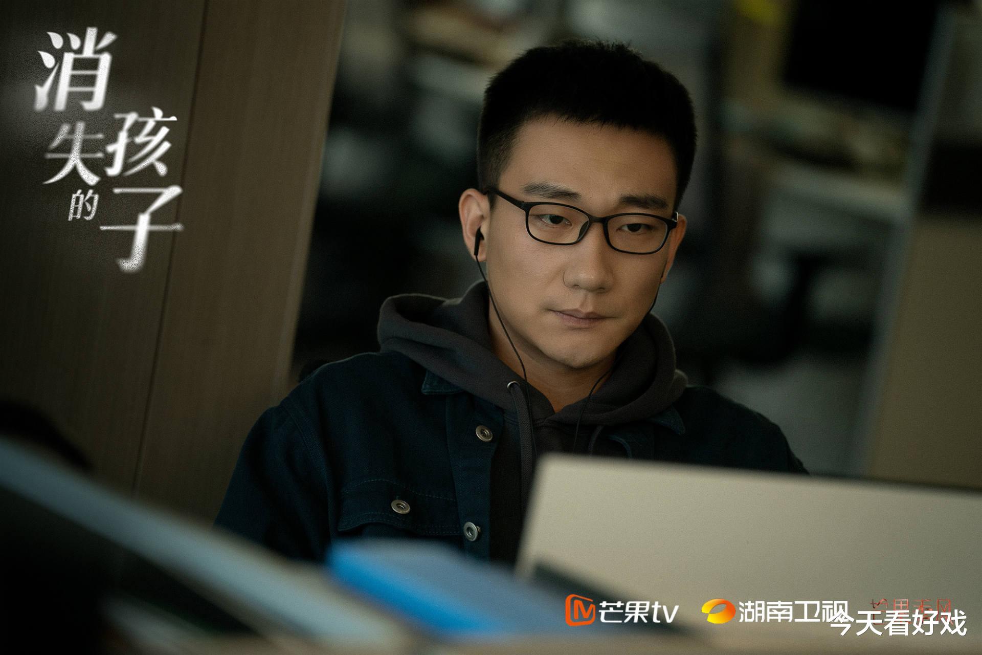 林楚萍|消失的孩子：生活的本相是如此苍白狰狞可怕，吞噬了孩子，也吞噬了成人