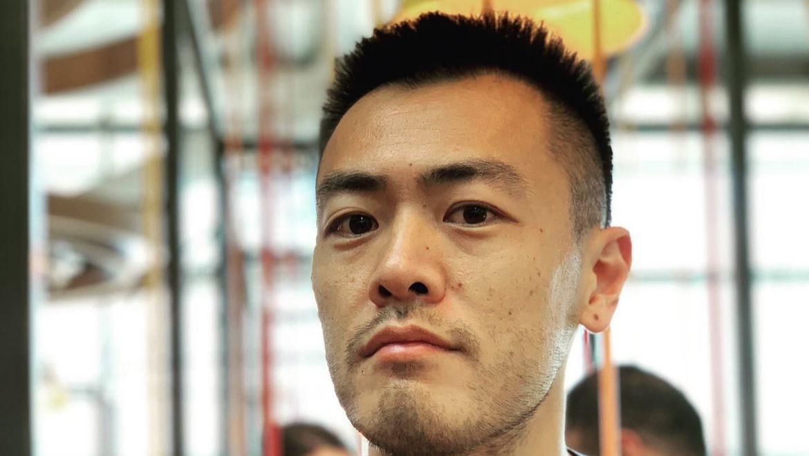 刘鸣炜|42岁刘鸣炜现身母婴店，新婚妻子疑似怀孕，已育有仨子女最大14岁