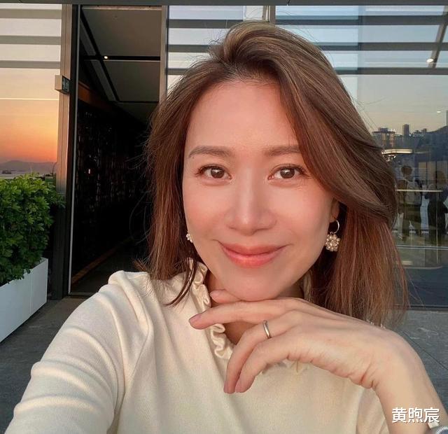 邝文珣|香港知名女星邝文珣宣布复出！已签约王祖蓝公司，着重在内地发展