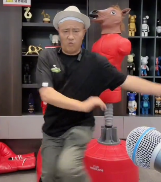 刘小光|10分钟3亿!刘小光和疯狂小杨哥跳炸雷,看到点赞数后喊“妈妈”