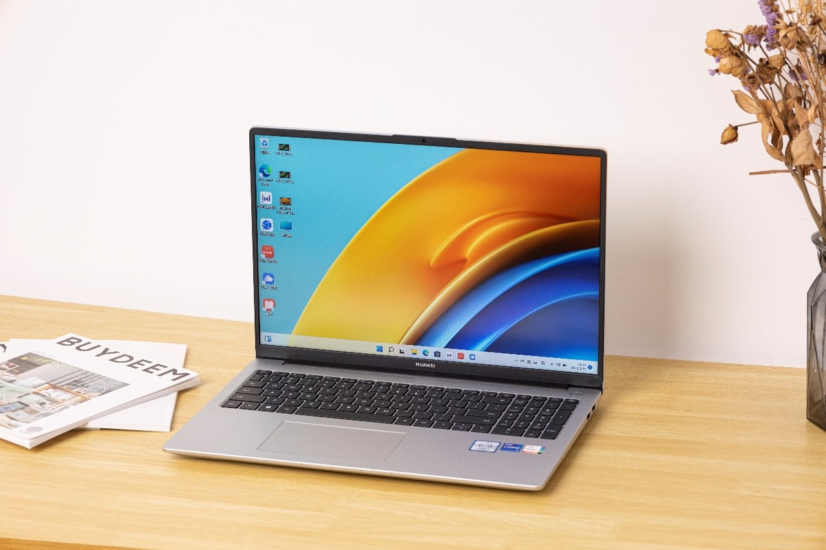 华为|大屏高性能+通讯黑科技的轻巧本，华为MateBook D16上手体验