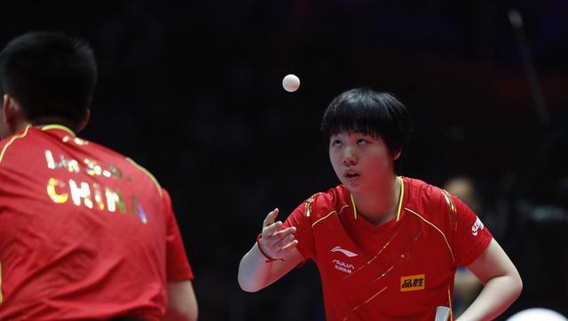 何卓佳|女单16强大名单出炉！国乒7人顺利晋级，陈幸同高歌猛进三线晋级