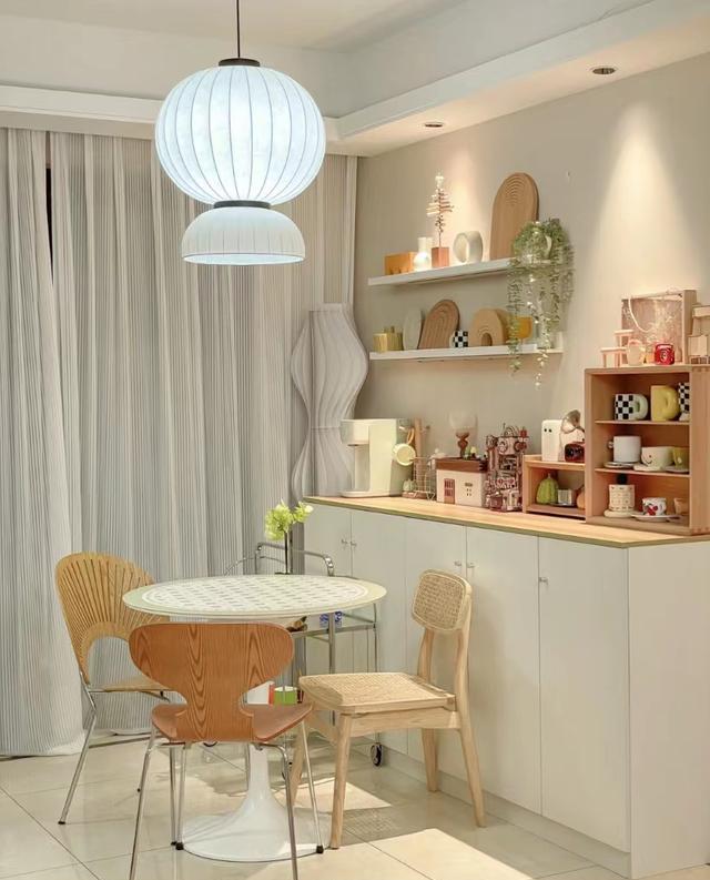 湖北夫妇晒出自家90内部照,不豪华,却是很多家庭的榜样