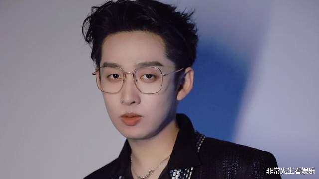 李维嘉|李维嘉罕见更博,有望近期复出,《快本》停播一年多,5人差距大