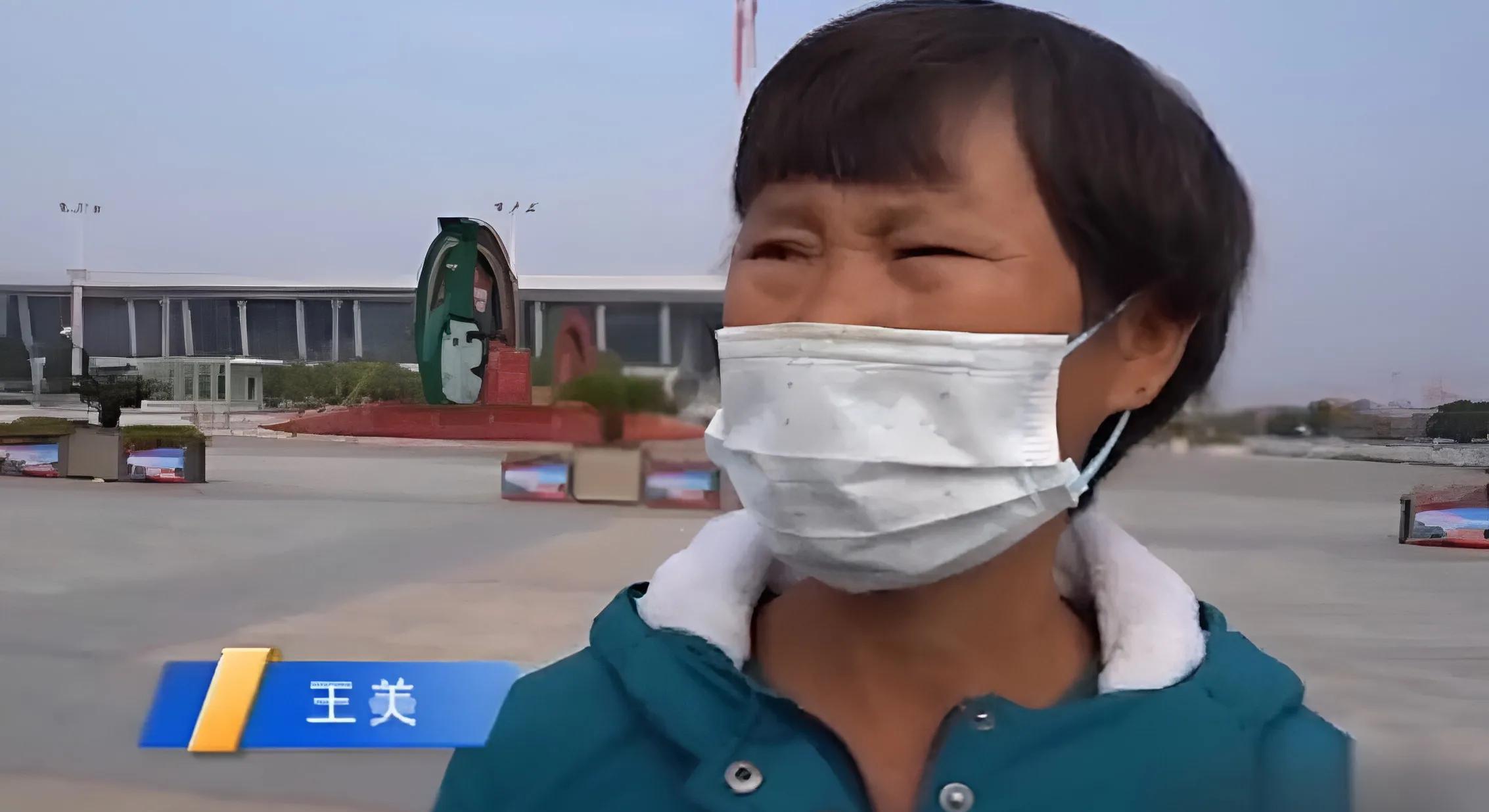 女子抛下3岁儿子跟富商私奔,26年后请求儿子原谅,儿子:不想见