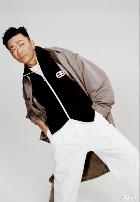 |马蓉时隔一年再晒自拍，模样甜美似少女，被曝已定居澳洲