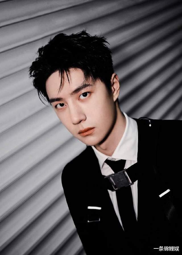 王一博|谁叫王一博续约了?杜华给出内娱经纪公司排名,第三实至名归